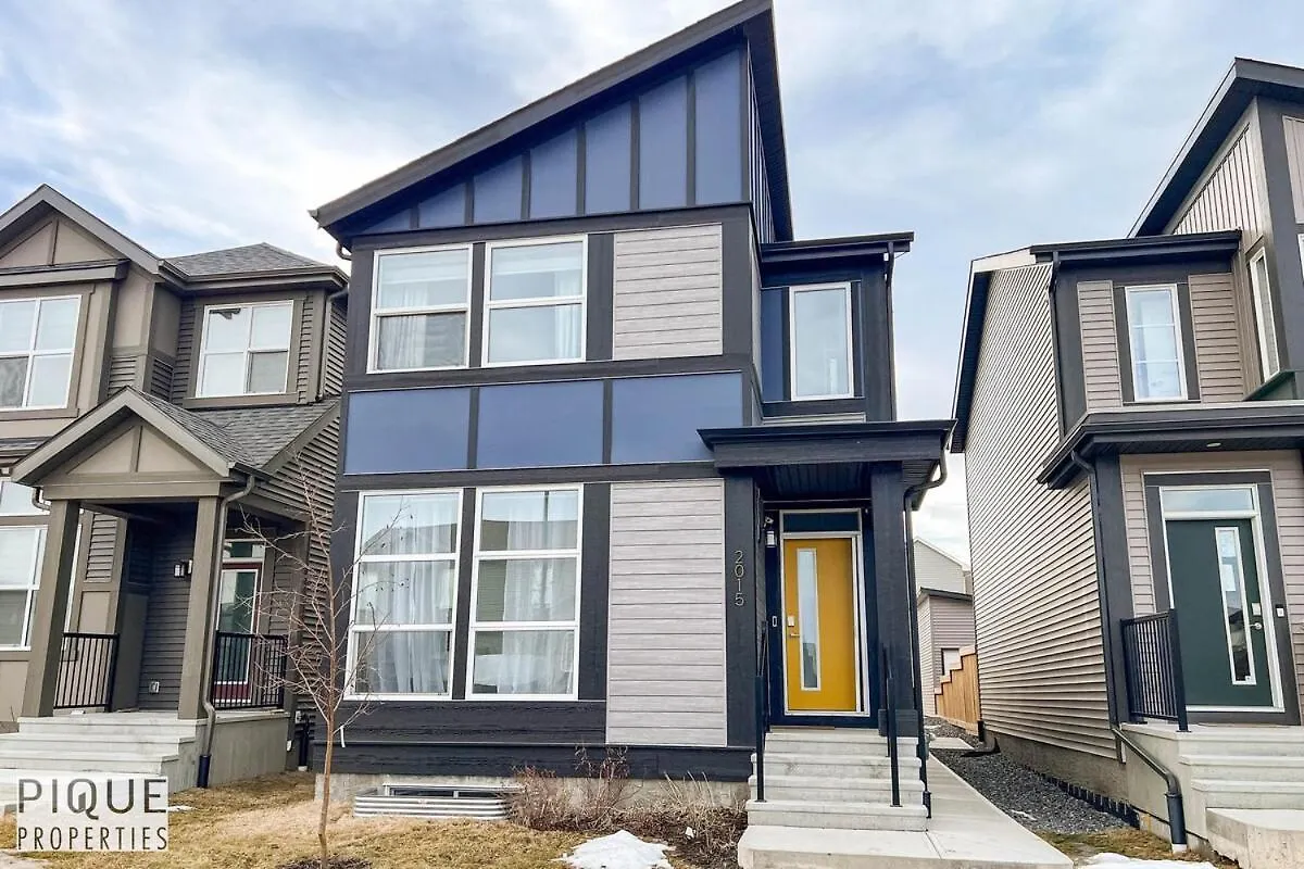 New-Luxury Retreat-Hot Tub-King Bed-Ac-Ev Charger Apartment Edmonton Canada